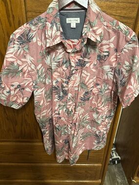 Sun + Stone Coral Pink Tropical Floral Short-Sleeve Button-Up Shirt